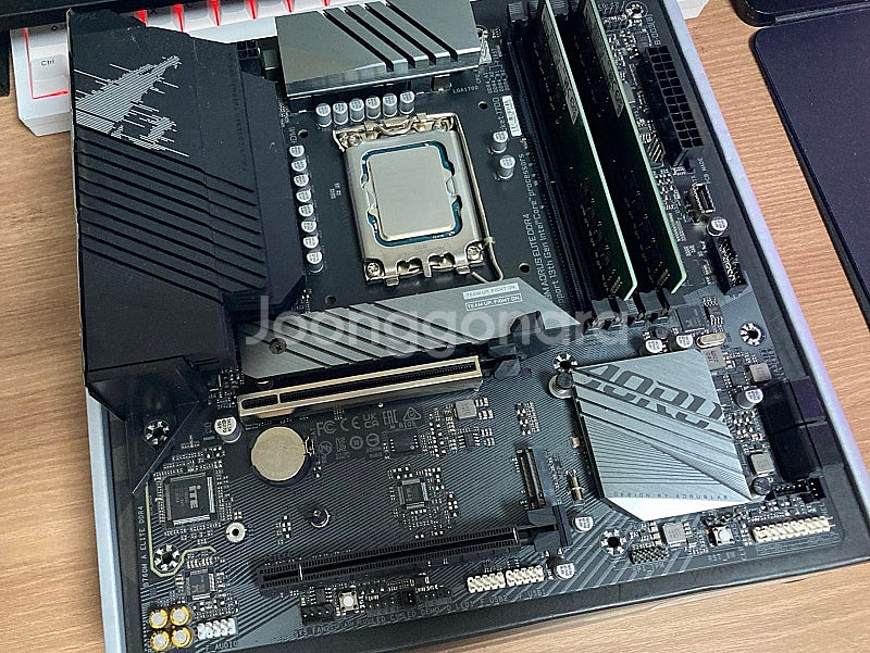 인텔 정품 i7-13700k , 기가바이트 B760M ...--0