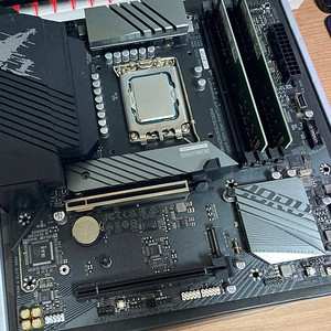 인텔 정품 i7-13700k , 기가바이트 B760M Aorus Elite , 삼성전자 DDR4-3200 32gb