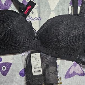 비너스솔브 모던 플라워 레이스 노와이어브라세트 헴팬티85E90 새상품