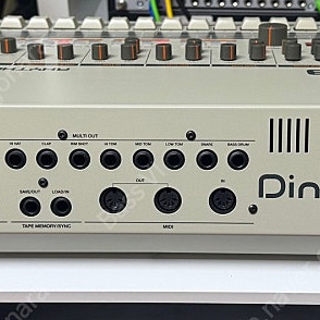 SR 909 (Roland TR-909 클론 레플리카 ) 드럼머신 판매합니다