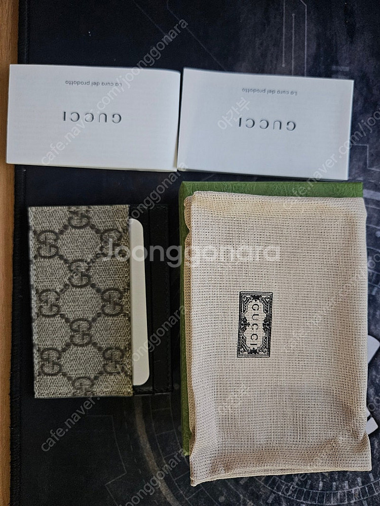 구찌 GG 수프림 비 캔버스 카드지갑--0