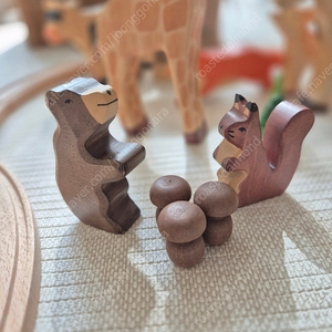 홀츠타이거 목각인형