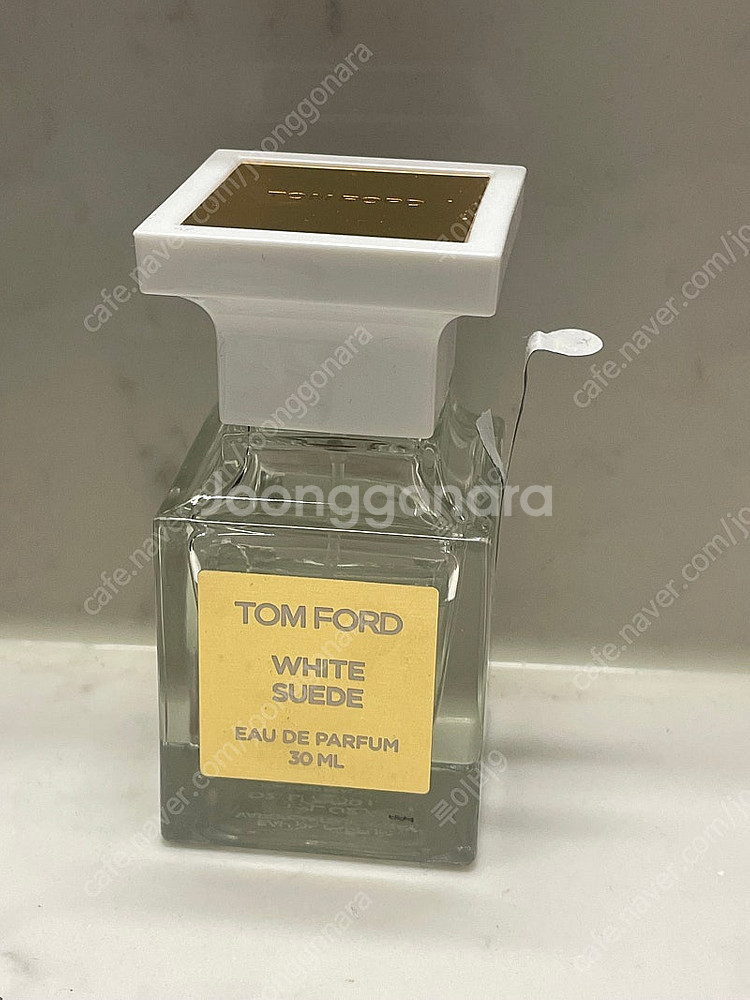 톰포드 화이트스웨이드 30ml 국문텍 팝니다.--0