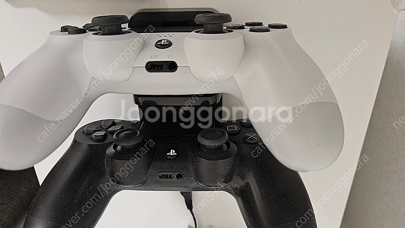 PS4 PRO 화이트 1TB 팝니다(ㅋㅍ6.72 작업되...--1