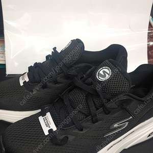 스케쳐스 디스턴스 워커 265