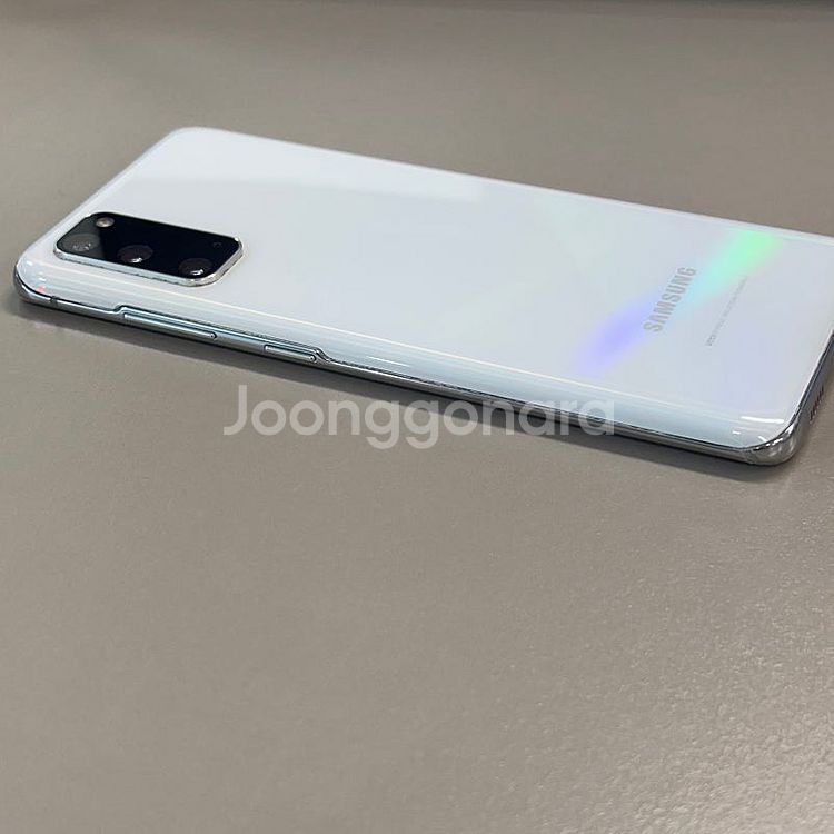 갤럭시S20 화이트색상 128용량 미파손 무잔상급 상태좋은 단말기 실사용추천 15만 판매합니다--8