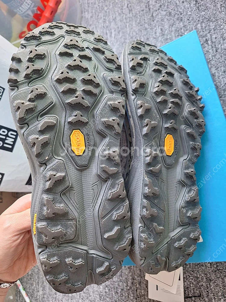 호카 스피드고트6 와이드 280사이즈 실착 1회 판매합니다.--6