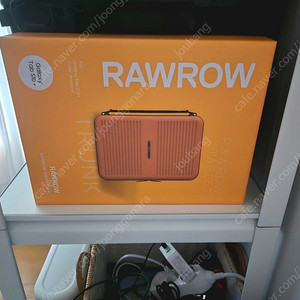 로우로우 갤럭시탭s10+ 하드 파우치 팝니다