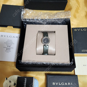 불가리 BVLGARI 비제로원 불랙다이얼 올리브그린밴드 [정품]시계