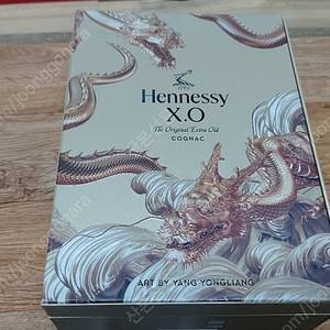 윤석열 대통령 손목시계 새제품, 헤네시 XO 골드 꼬냑 양용량 한정판 빈병과 박스, 60여년된 유기 삼족화로, 시티즌 F2 CITIZEN F2 영문타자기 팝니다-군포시