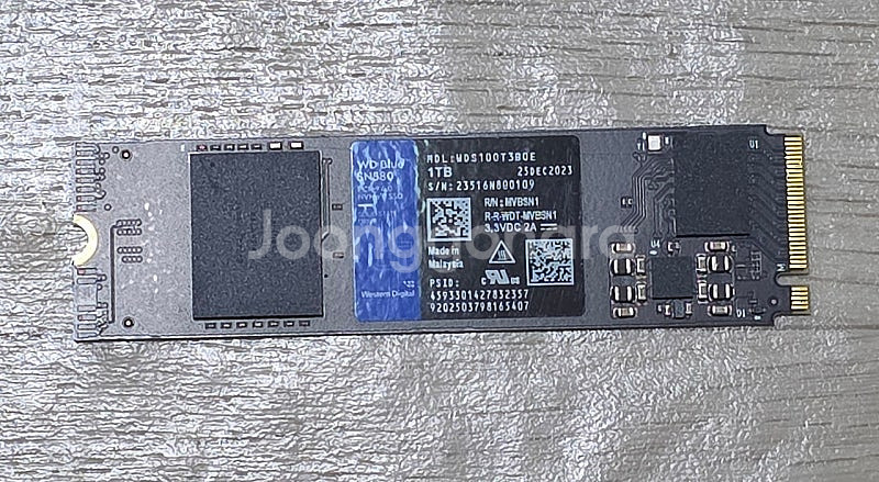 WD BLUE NVMe M.2 SSD 1TB 팝니다--0