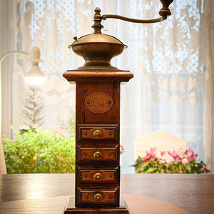 (가격내림)엔틱 이태리 갈리 커피 그라인더 이미지