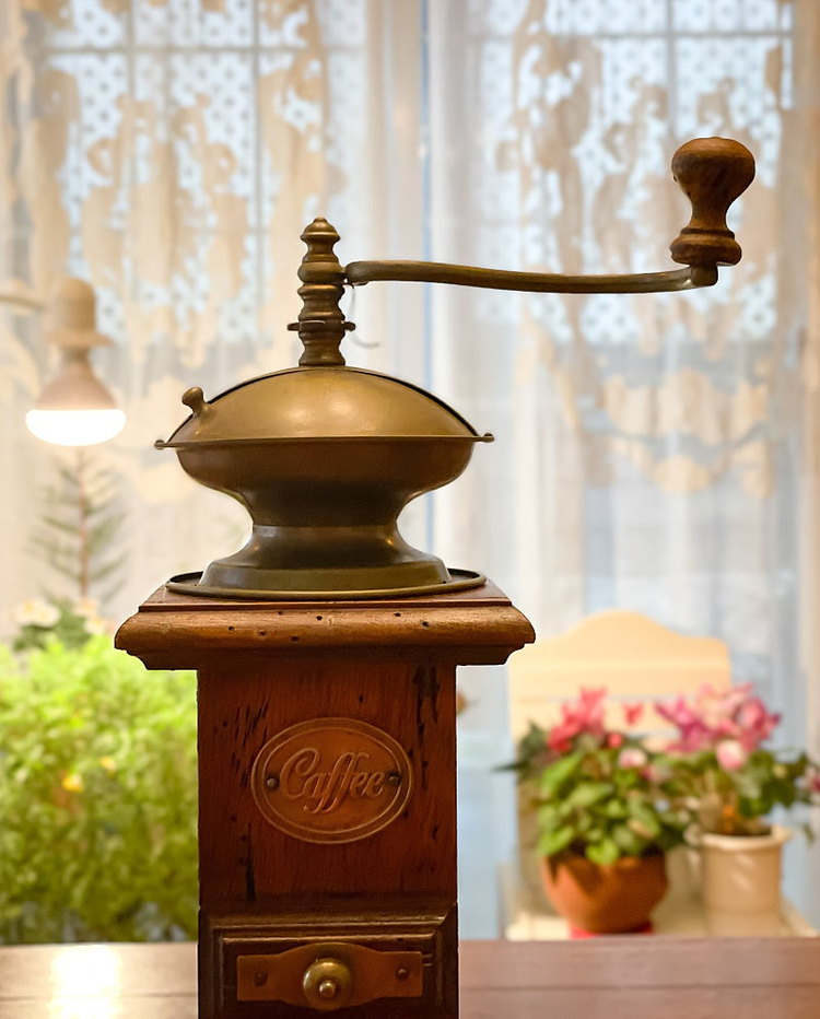 (가격내림)엔틱 이태리 갈리 커피 그라인더 이미지