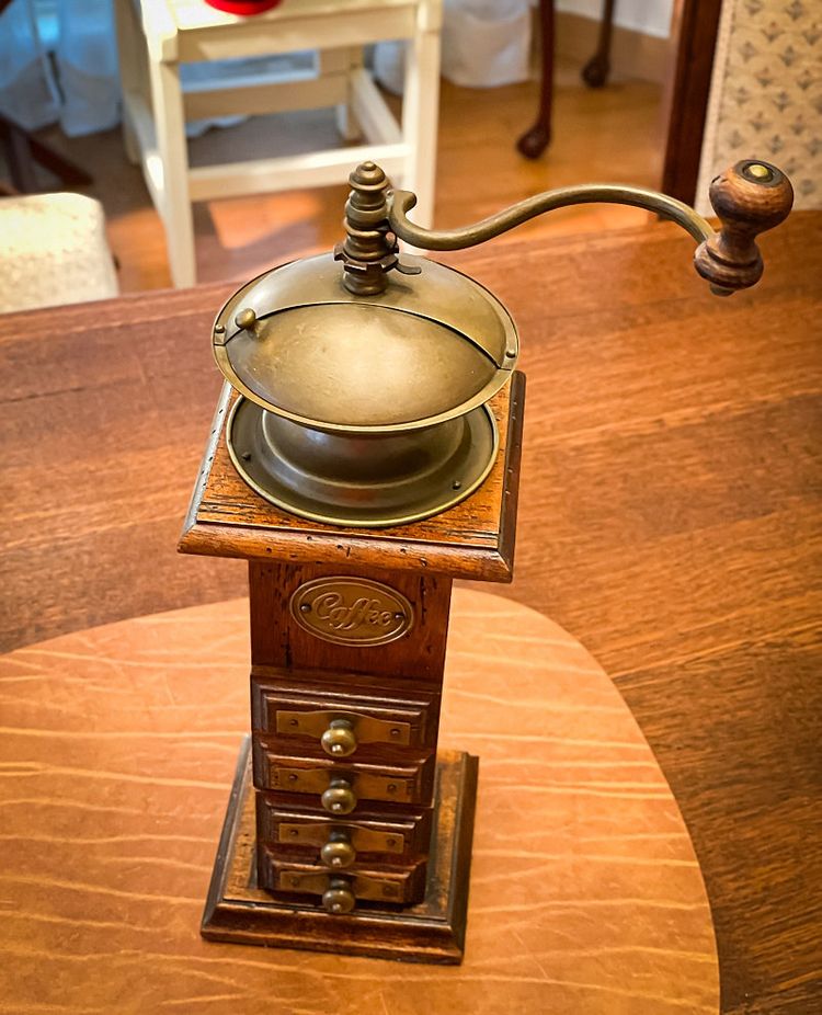 (가격내림)엔틱 이태리 갈리 커피 그라인더 이미지