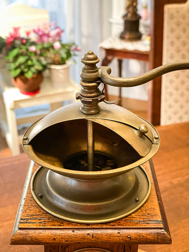 (가격내림)엔틱 이태리 갈리 커피 그라인더 이미지