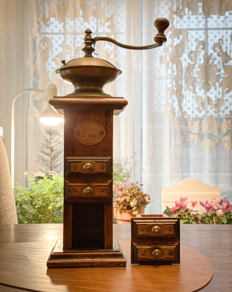 (가격내림)엔틱 이태리 갈리 커피 그라인더 이미지