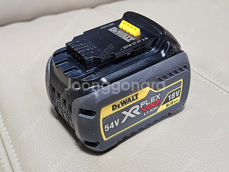DCB546 디월트 18v(20v) 6Ah 플렉스볼트 ...--1