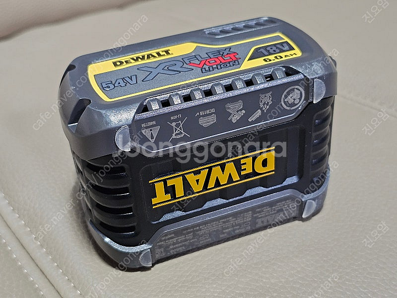 DCB546 디월트 18v(20v) 6Ah 플렉스볼트 ...--2