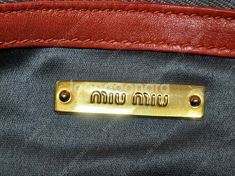(정품) 미우미우 나파가죽 마테라쎄 숄더백 (명품 여자...--3