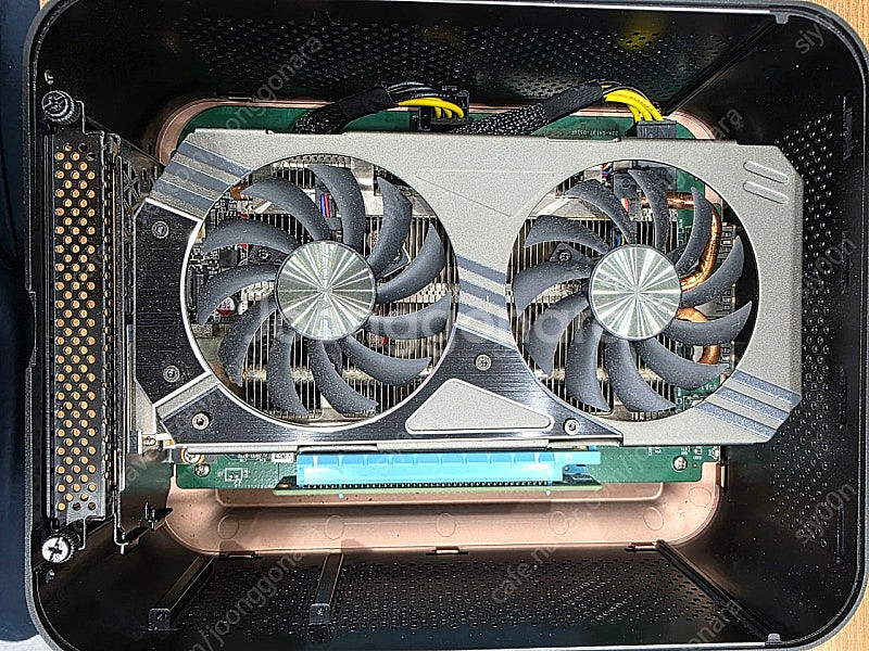 zotac amp box mini egpu + gtx1...--0