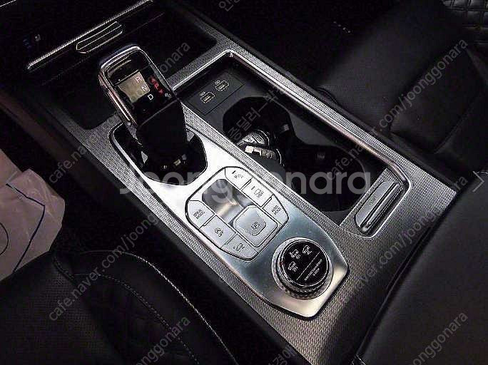 중고차 올 뉴렉스턴 2.2 4WD 더 블랙 부부중고차 ...--2