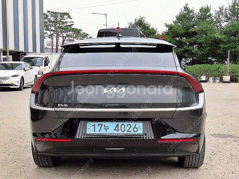95,844 km 22년식 EV6 중고 전기중고차 롱레인지 어스 중고자동차가격 당일 출고 회색--9