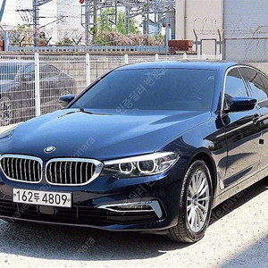 BMW 5시리즈 중고 5시리즈 중고차 bmw 520i 중고 검정색 2020년식 520i 럭셔리 중고자동차