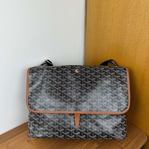 좌쓰 Goyard Capetien Messenger Bag 고야드 카페티엔 메신저백 / 그린, 블랙
