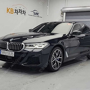BMW 5시리즈 중고 BMW 중고 5시리즈 중고차 할부 2022년식 44,042km 530e M 스포츠 수원중고차