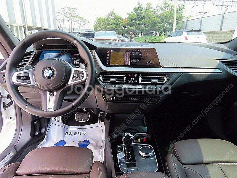 BMW 2시리즈 중고 2시리즈 218d 흰색 2021년...--7