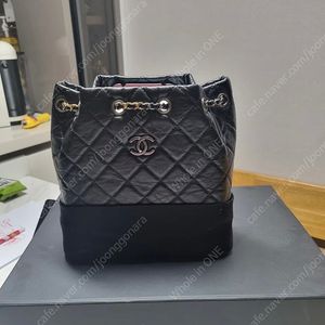 샤넬 가브리엘백팩 (블랙 스몰 30번대)