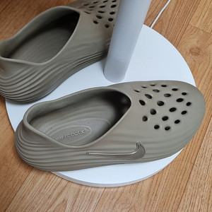 나이키 리주버네이트 270