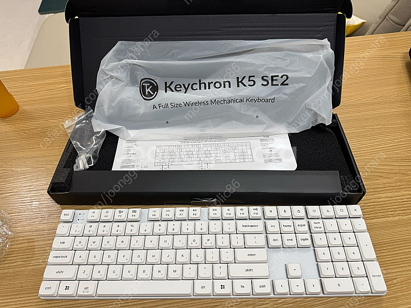 키크론 K5 SE2 저소음 적축 팝니다.--1