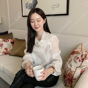 페이지유 빅카라 블라우스