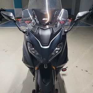 23년식티맥스560 XRT풀튜닝아크라포빅머플러팝니다