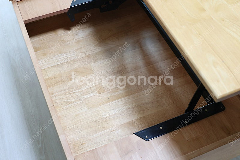 원목 리프팅 거실 테이블 싸게 판매합니다.--2