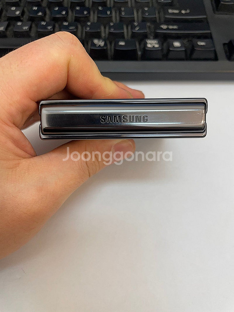 갤럭시Z플립4 블랙 256GB 무잔상 상태좋은 중고23...--3