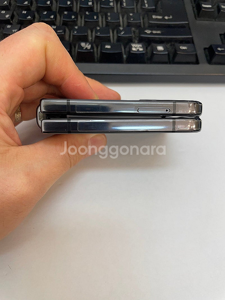 갤럭시Z플립4 블랙 256GB 무잔상 상태좋은 중고23...--4