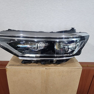 폭스바겐 더 뉴 PASSAT 파사트 GT 2.0 TDI led 중고 헤드라이트 수입차중고부품