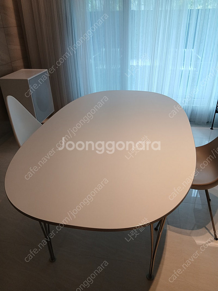프리츠한센 수퍼엘립티컬 테이블 식탁--1
