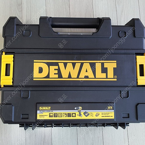 디월트 프리미엄 컴팩트 햄머드릴 드라이버 DCD805P2T 20V MAX 5.0ah