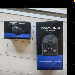 [새상품] Zoom Q2n 4k 핸디 카메라 배터리 케이스 포함