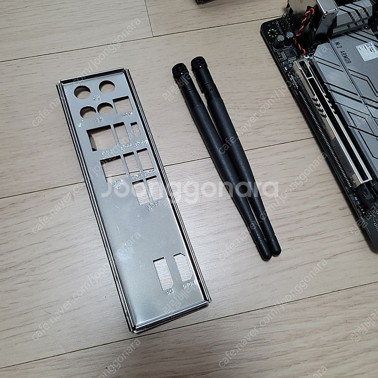 애즈락 z790i itx DDR5 메인보드--1