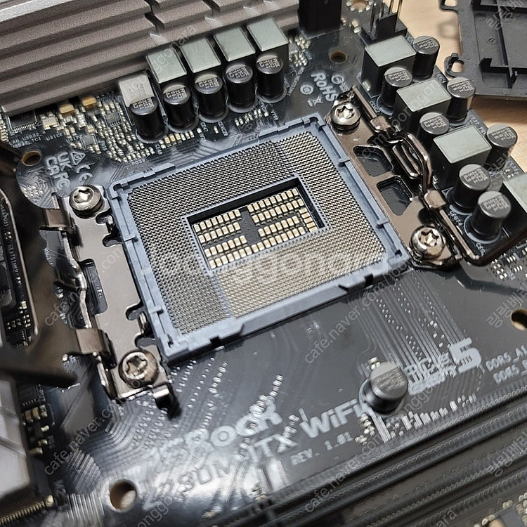 애즈락 z790i itx DDR5 메인보드--3