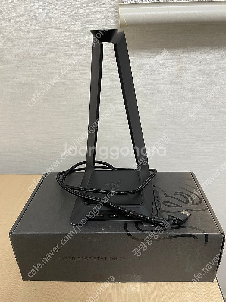 Razer 베이스 스테이션 V1 블랙 판매합니다.--0