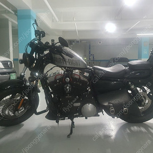 할리데이비슨 포티에잇