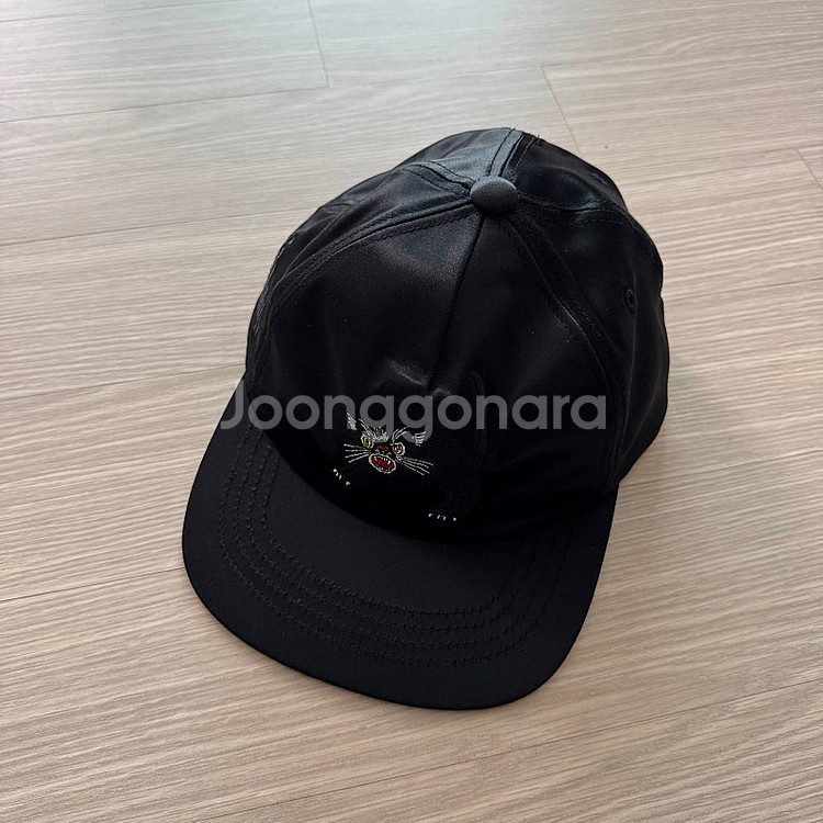새상품 히로 페치 사틴 스냅백 블랙--1