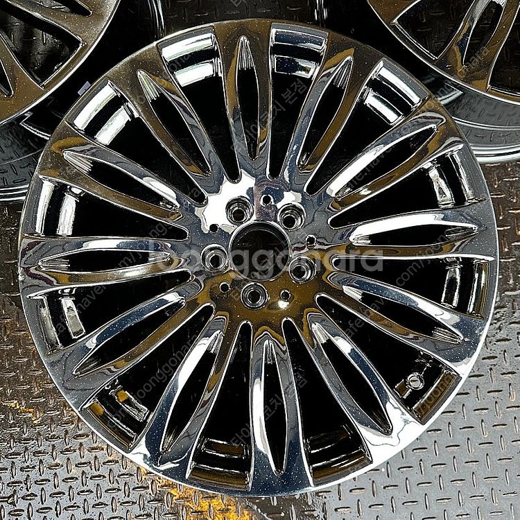 20인치 벤츠 W222 S560 마이바흐 화이트크롬 중...--3
