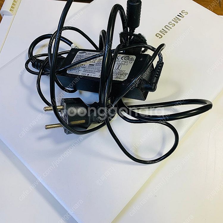 삼성 노트북9 NT900X3L-K24W 8만원 팝니다--4