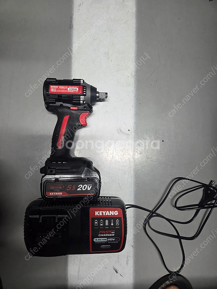 계양 20v임팩 DW20BLH-315 팝니다--1
